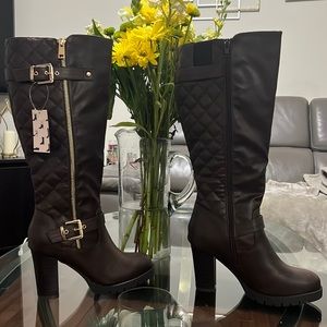 Below the knee Brown Boots